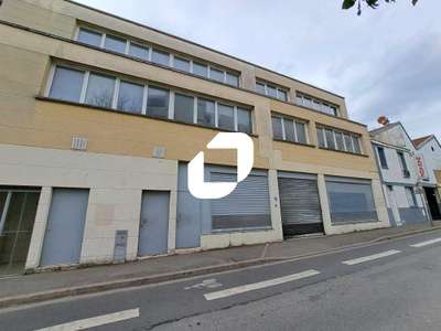 Location Locaux d'activités - Entrepôts à Bagnolet