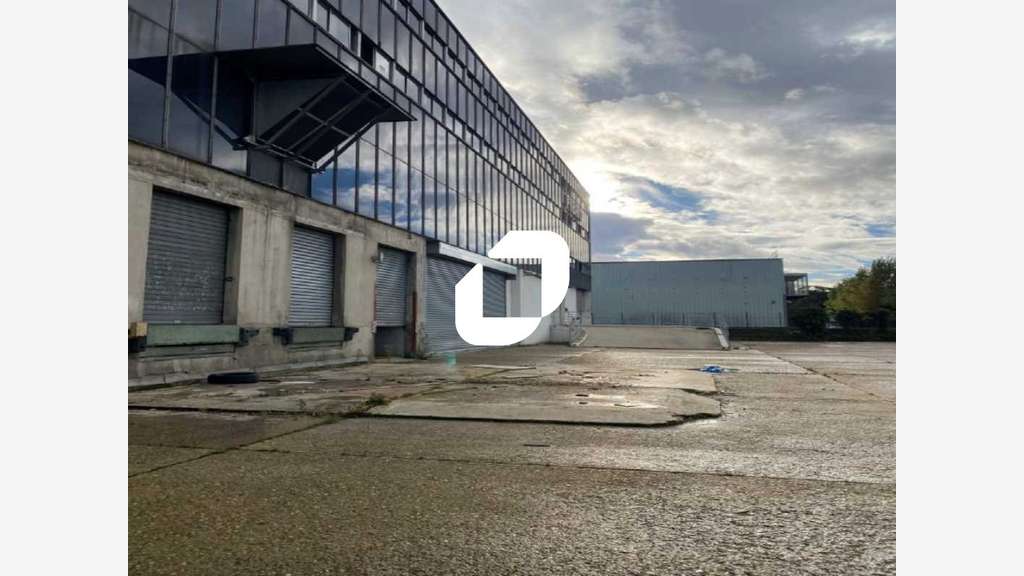A louer Local d'activité 16174m² Bagnolet