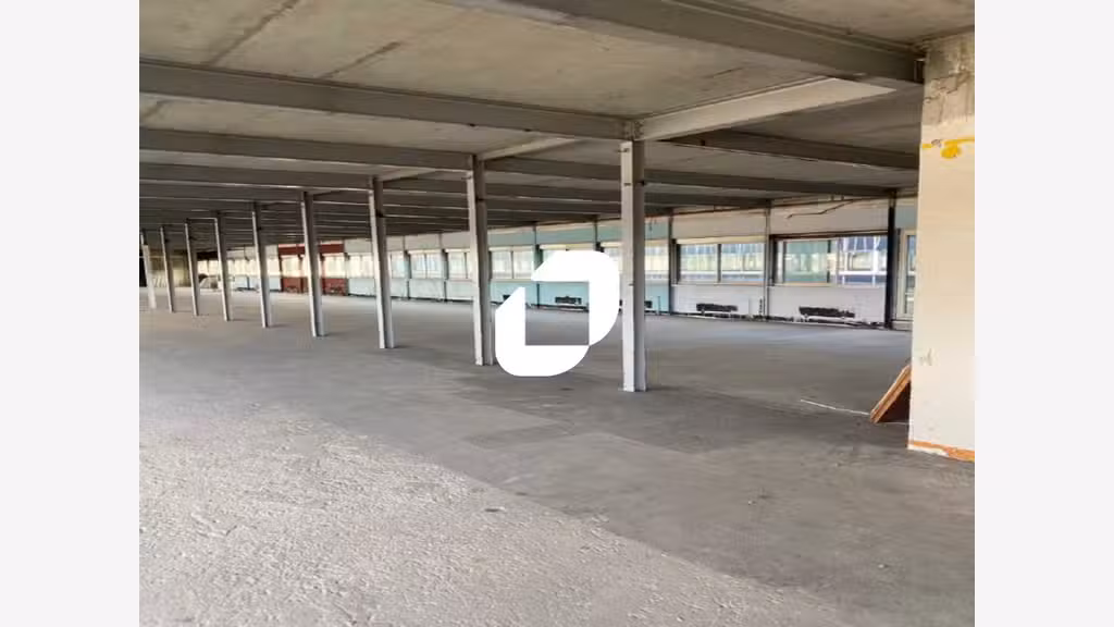 A louer Local d'activité 16174m² Bagnolet