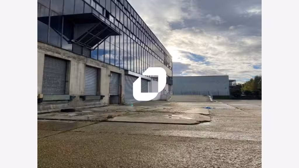 A louer Local d'activité 16174m² Bagnolet