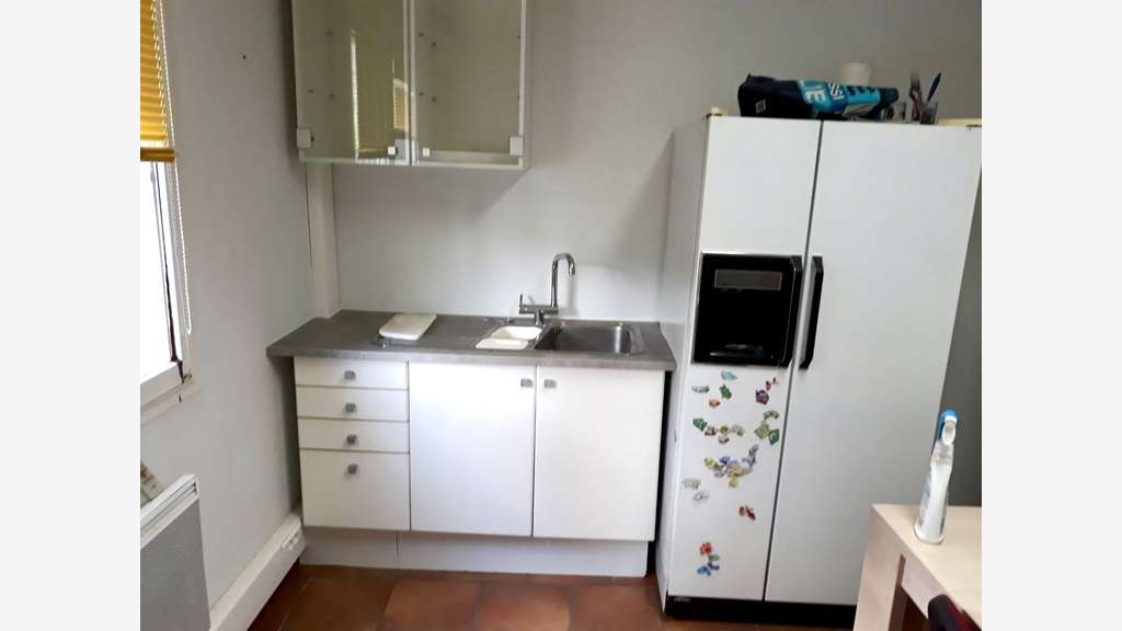 ENTREPOT 680M² BAGNOLS SUR CEZE