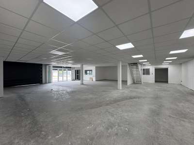 A louer local commercial 186m² Baie-Mahault Jarry