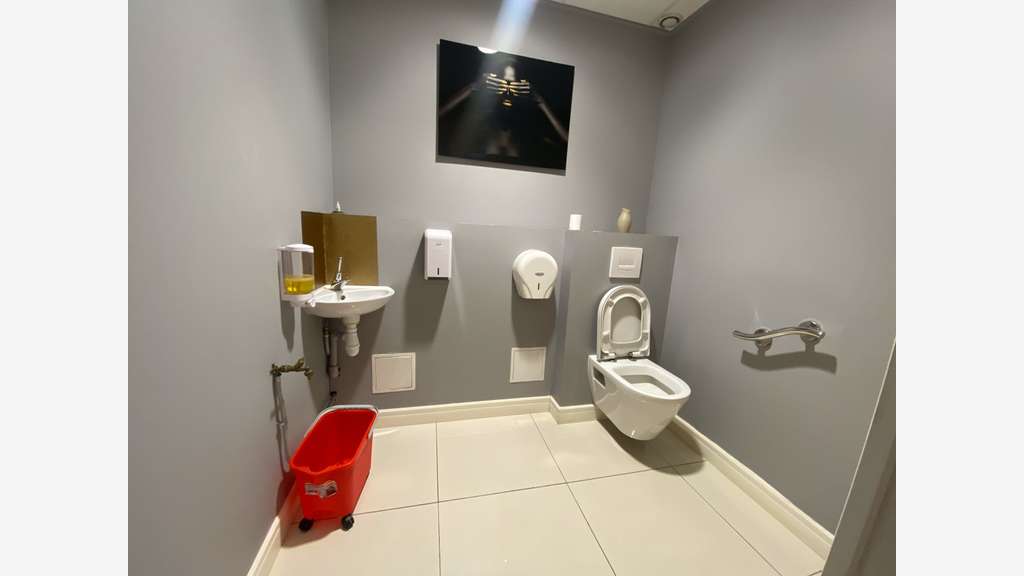 A louer local 112m² à Baie-Mahault Jarry