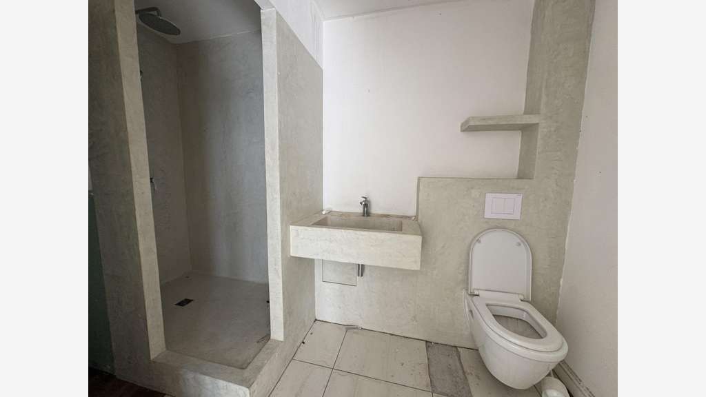 A louer bureau aménagé 65m² à Baie-Mahault Jarry