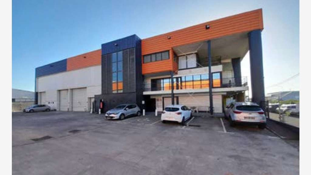 Entrepôt / local industriel Baie Mahault 215 m2