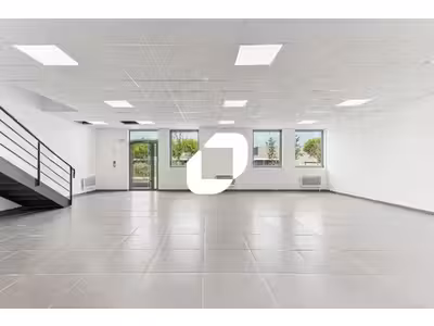Location Locaux d'activités - Entrepôts à Bailly-Romainvilliers