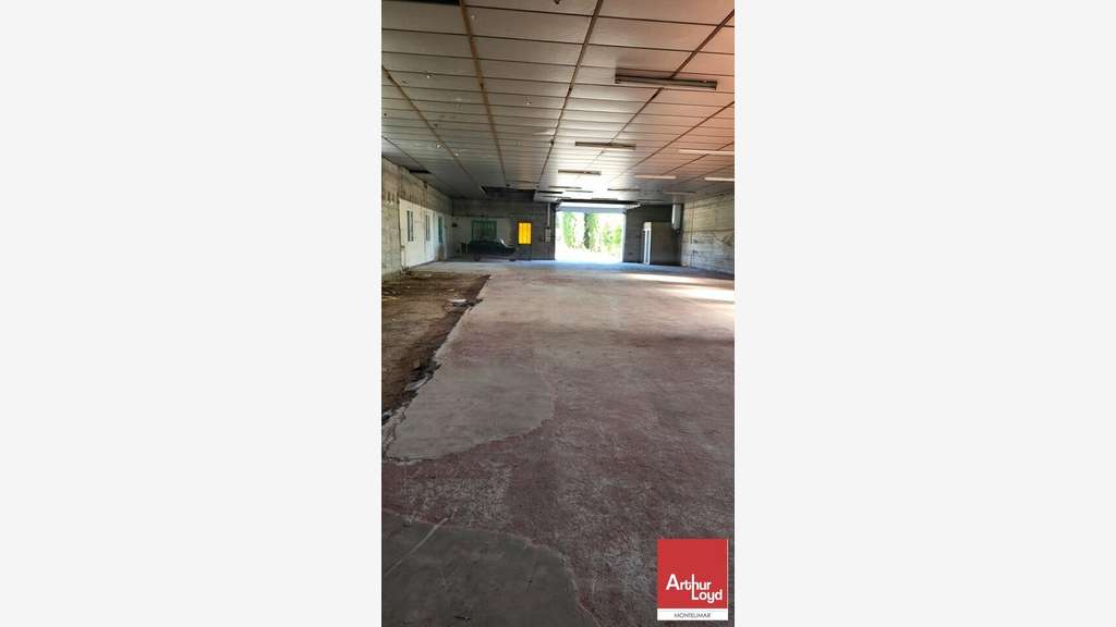 Entrepôt 543m² à louer à Baix proche Cruas-Meysse