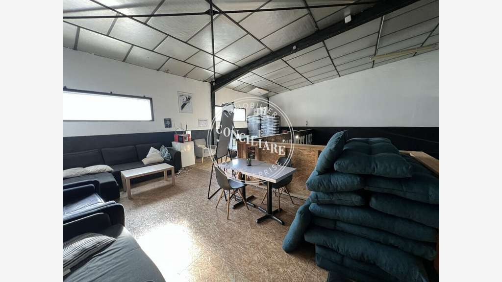 Entrepôt bureau de 200m² à louer à Balma Gramont
