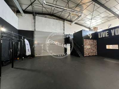 Entrepôt bureau de 200m² à louer à Balma Gramont