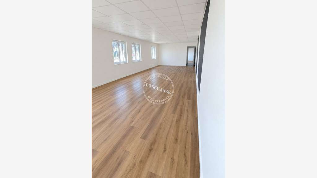Local d'activité de 750m² à louer à Balma Gramont