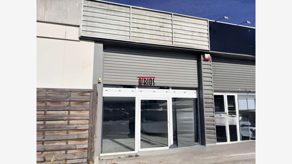 LOCAL D'ACTIVITÉ 90 M²