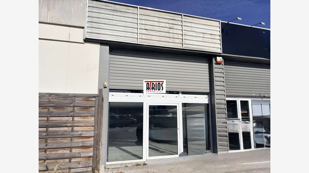 A louer local d'activité 90m² sur 2 niveaux Bandol
