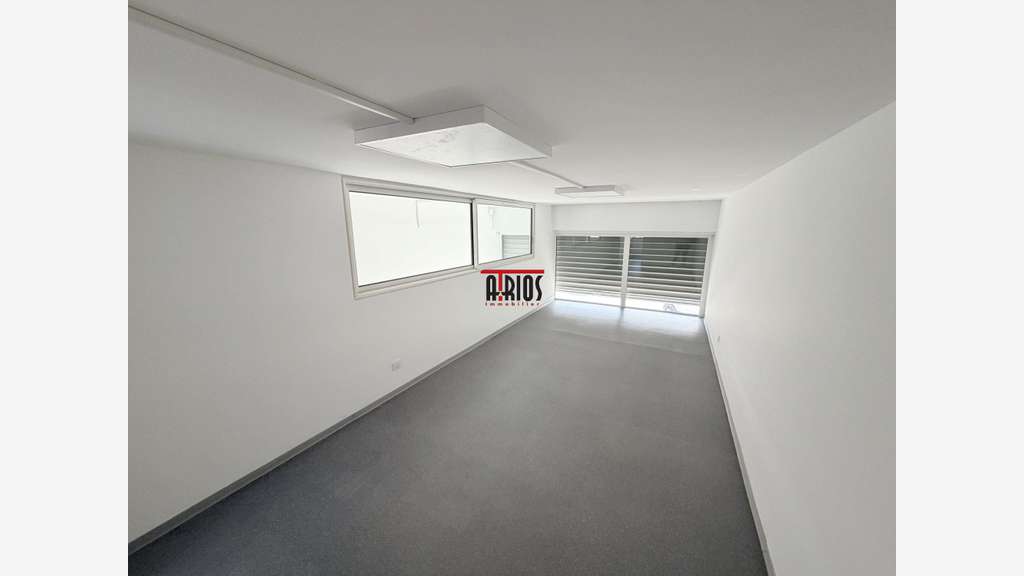 LOCAL D'ACTIVITÉ 90 M²