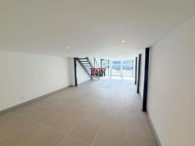 LOCAL D'ACTIVITÉ 90 M²