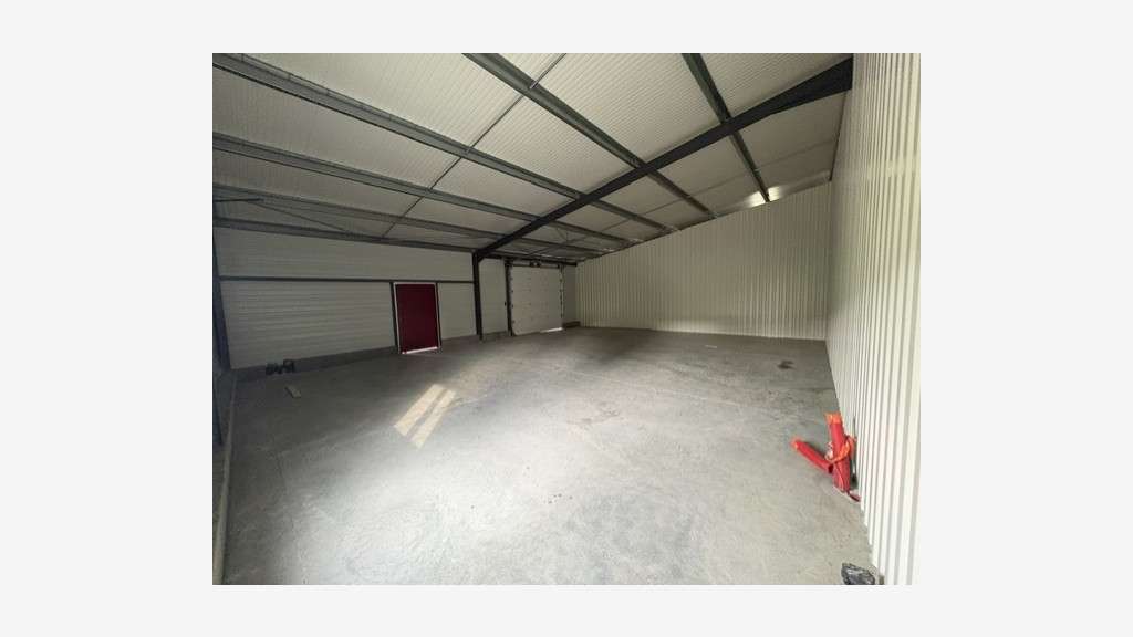 A louer locaux d'activités 480m² à Bardos
