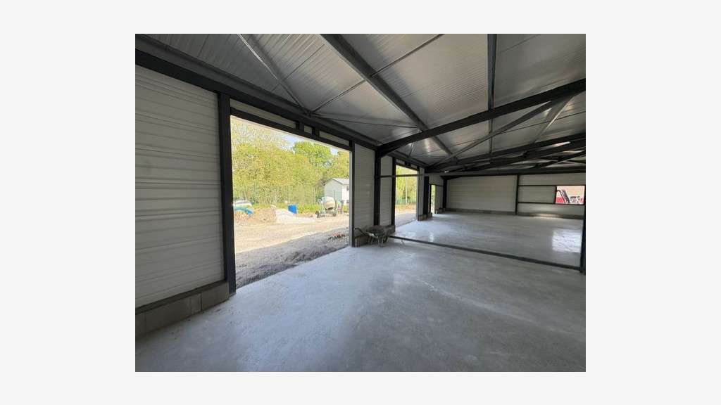 A louer locaux d'activités 480m² à Bardos