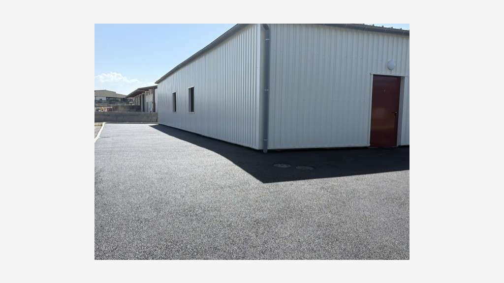 A louer locaux d'activités 480m² à Bardos