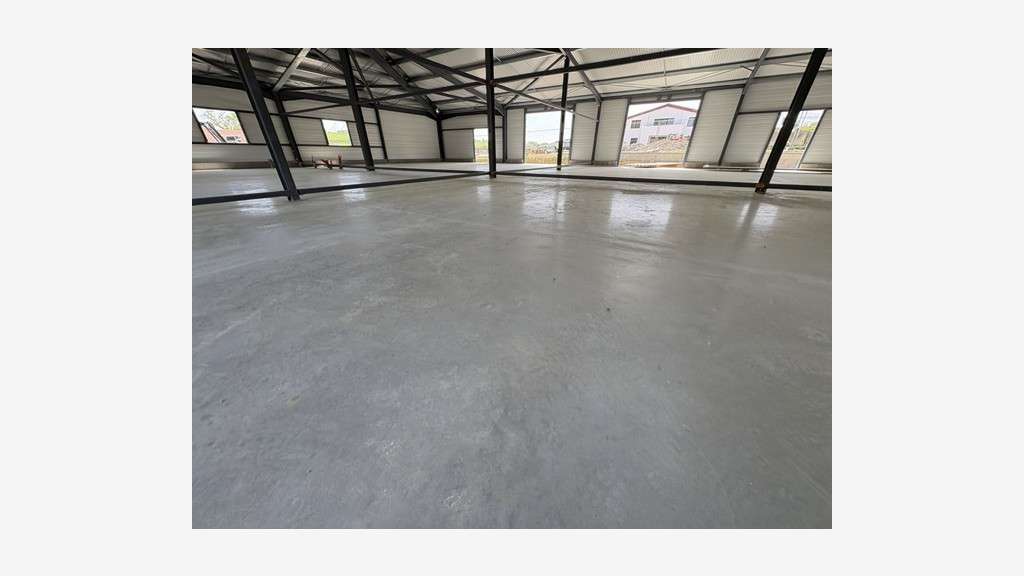 A louer locaux d'activités 480m² à Bardos