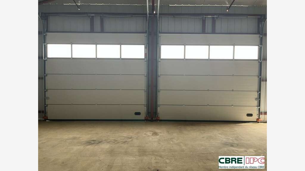 Location entrepôt neuf 96m² à Bardos