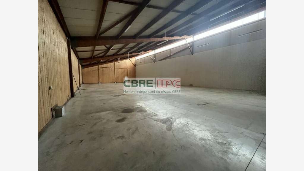LOCATION - REF : 8515 PC