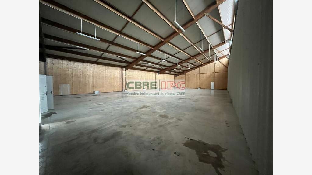 LOCATION - REF : 8515 PC