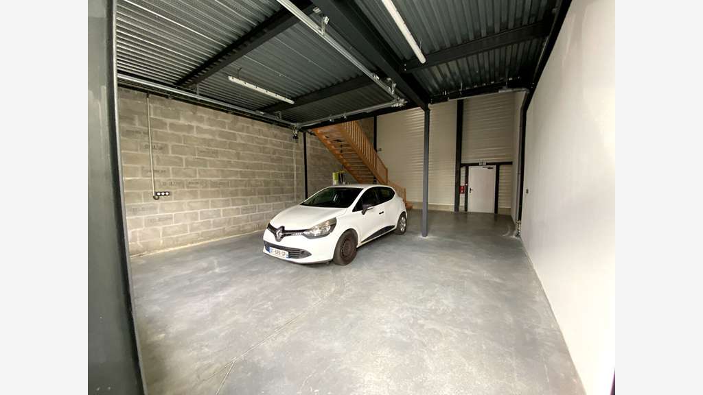 A louer local d'activité neuf 120m² Basse-Goulaine