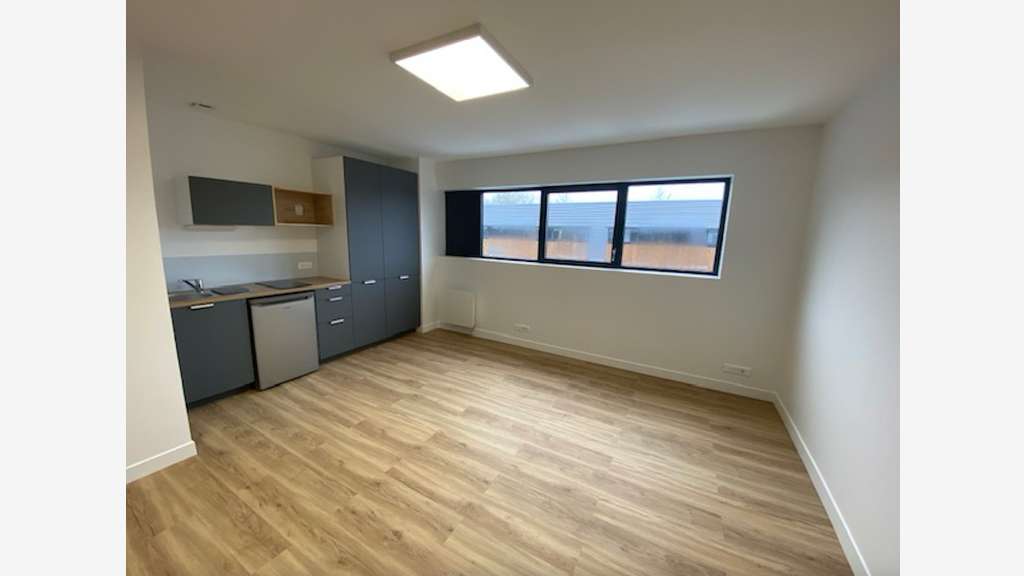 A louer local d'activité neuf 90m² Basse Goulaine