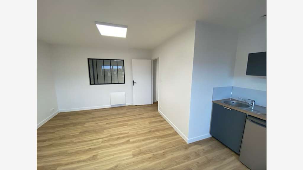 A louer local d'activité neuf 90m² Basse Goulaine