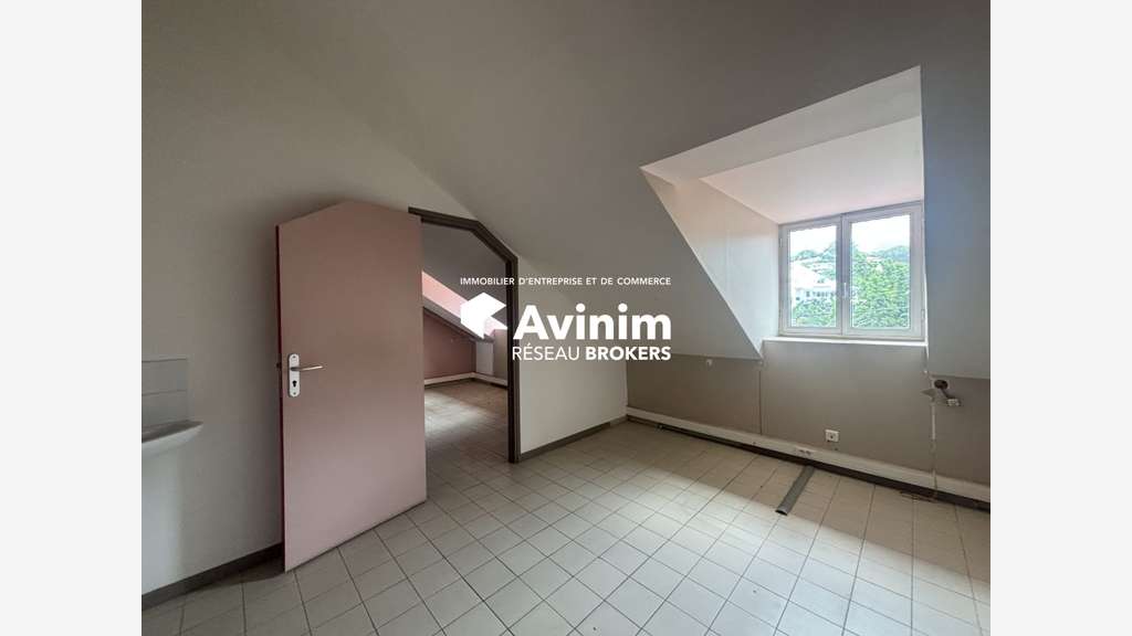 Local professionnel 80m² pôle de santé Basse-Terre