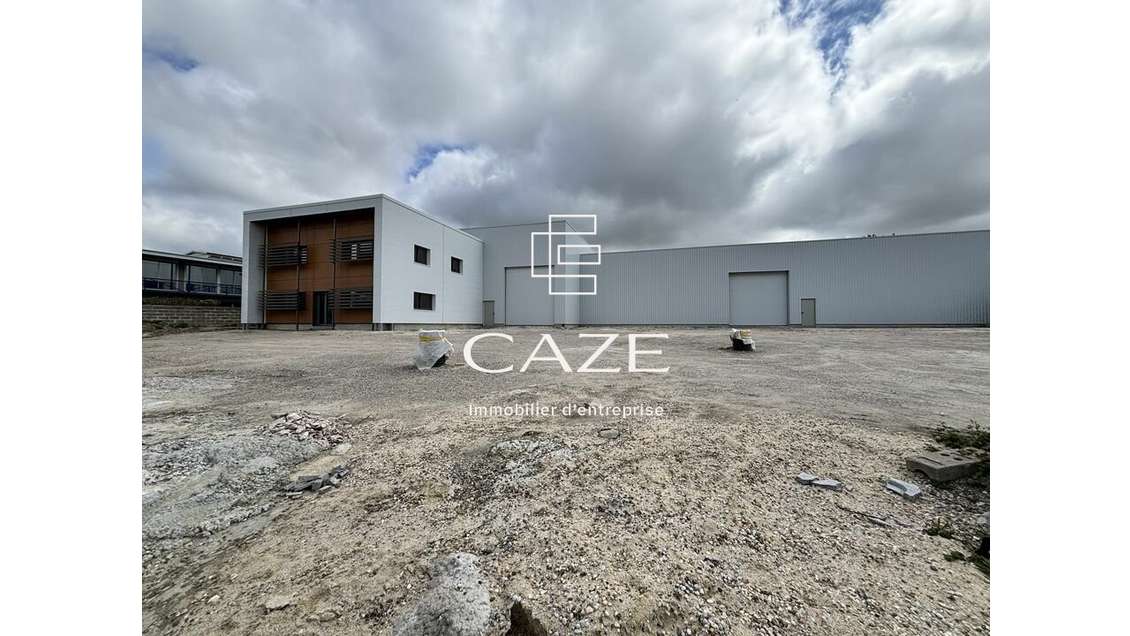 BÂTIMENT INDEPENDANT A LOUER