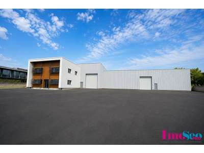 Location Locaux d'activités - Entrepôts à Bassens