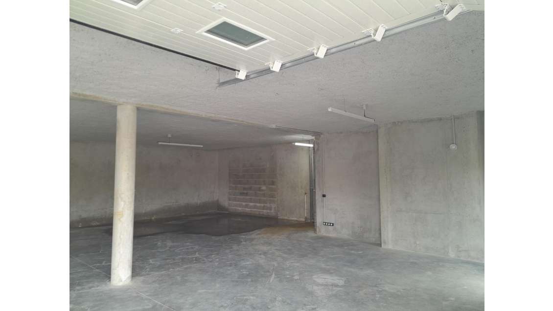 Location entrepôt axe très passant Bayonne Nord