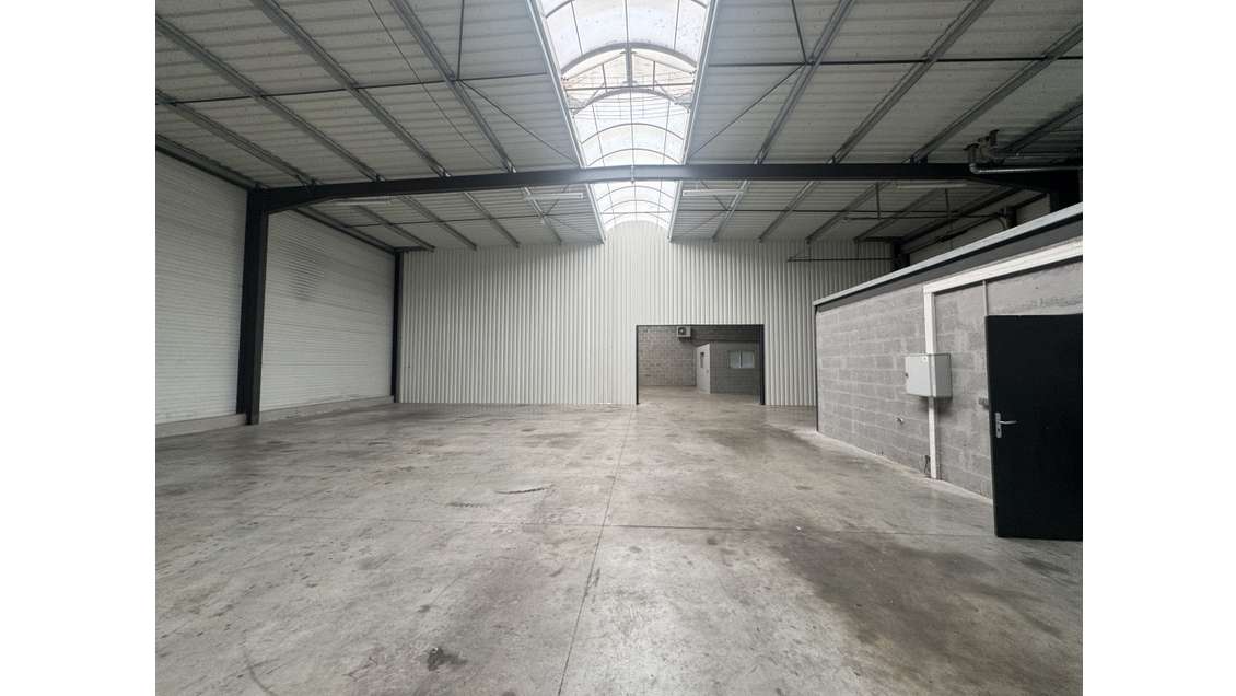 A louer locaux à Bayonne Nord zone Saint Etienne