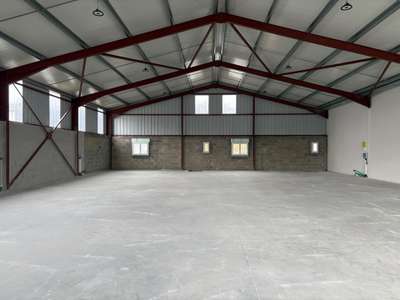 A louer entrepôt neuf 420m² proche A64 sur Bayonne