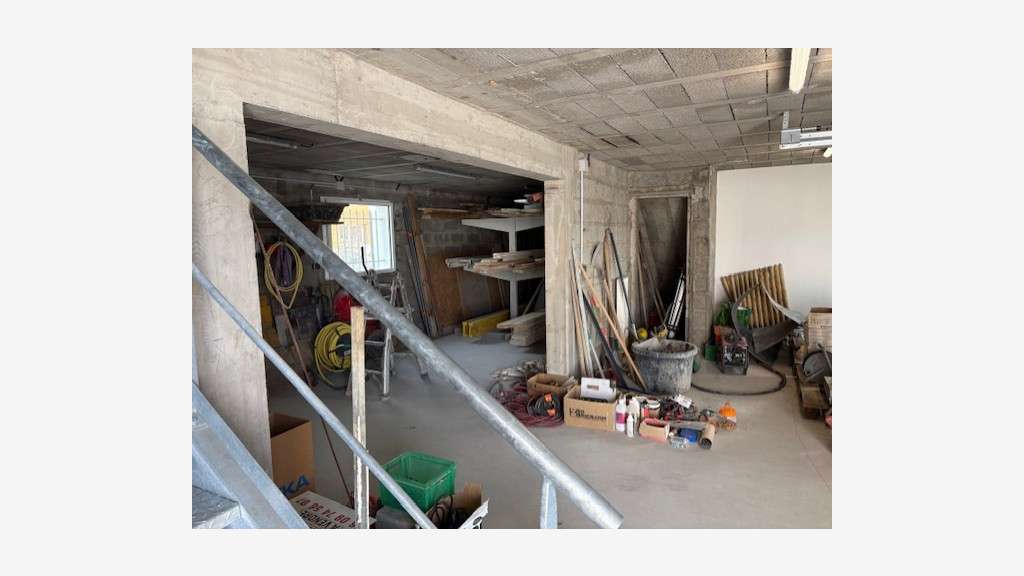 A louer dépôt avec bureaux Bayonne Saint Frédéric