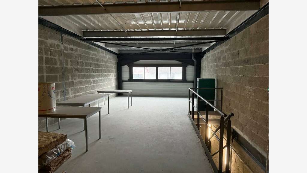 A louer dépôt atelier 172m Bayonne ZI St-Etienne