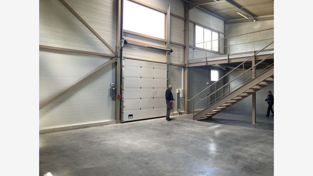 Loue local d'activité neuf 174m² à Bayonne Nord