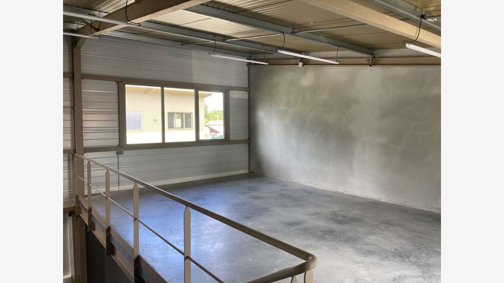 Loue local d'activité neuf 174m² à Bayonne Nord