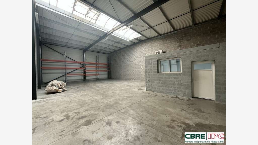 Location local d'activités 599m² à Bayonne