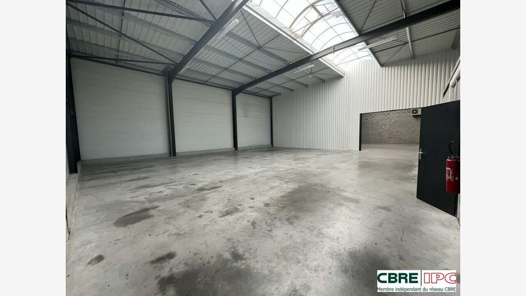 Location local d'activités 599m² à Bayonne