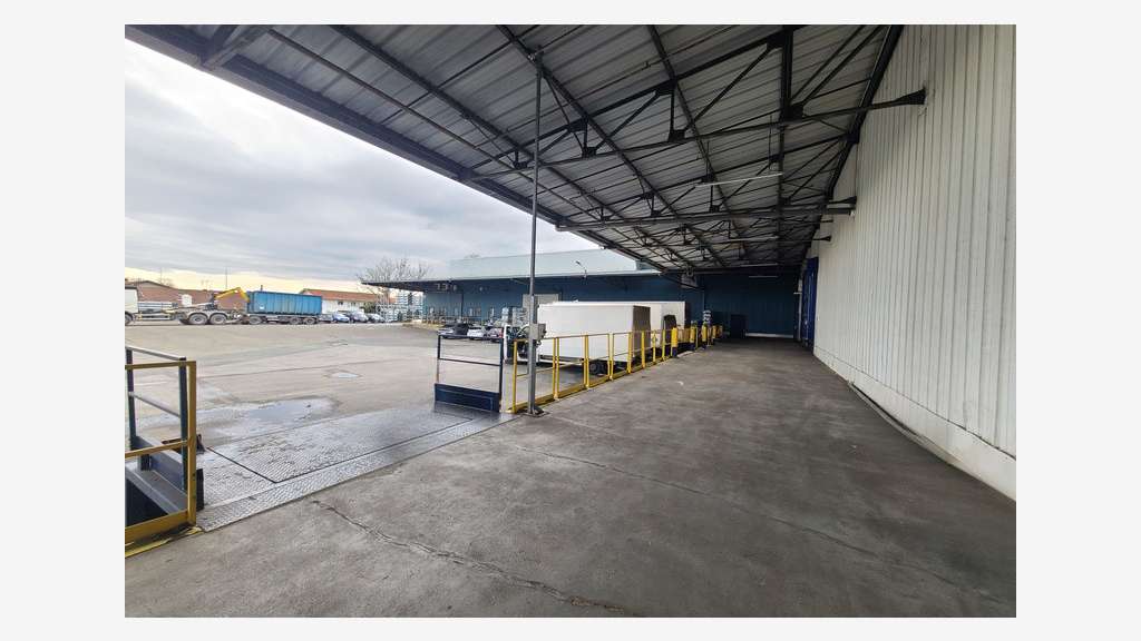 Local 860m² à louer à Bayonne ZA Saint Frédéric