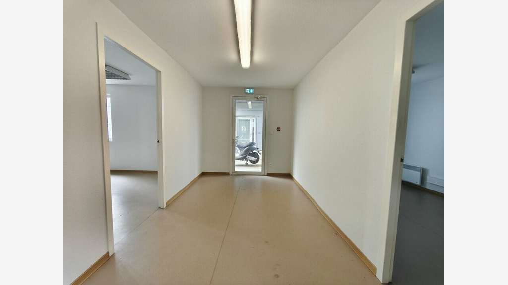 Entrepôt logistique de 2 994m² à louer à Bayonne