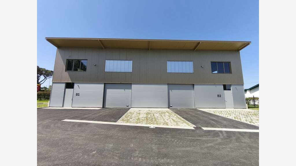 Local d'activité de 897m² à louer en ZA à Bayonne