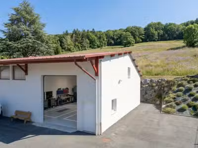 Local 175m² avec stockage extérieur à Bayonne