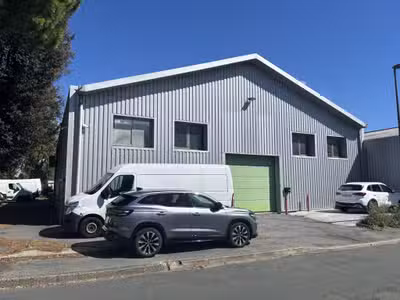 A louer bâtiment indépendant 458m² à Bayonne