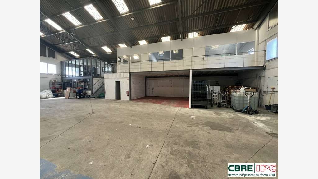 Location local d'activité bureaux 458m² à Bayonne