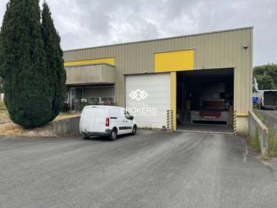 A louer local professionnel 1309M² à Beaucouzé 