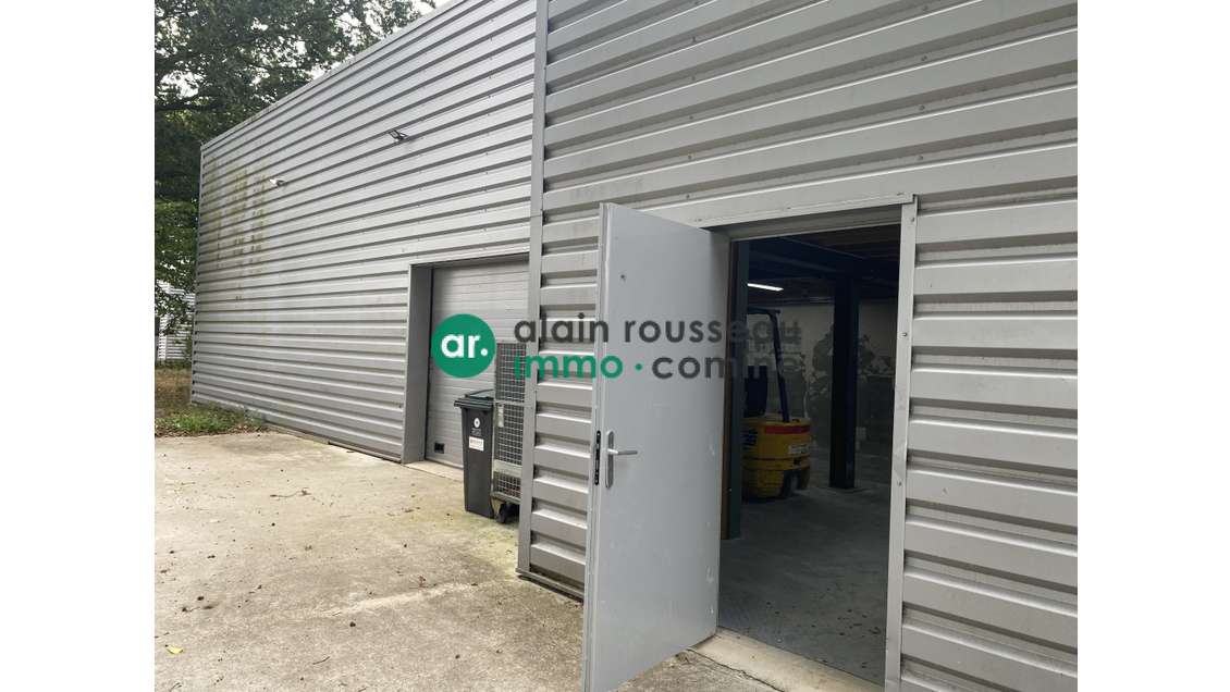 A louer local artisanal ou stockage à Beaucouzé