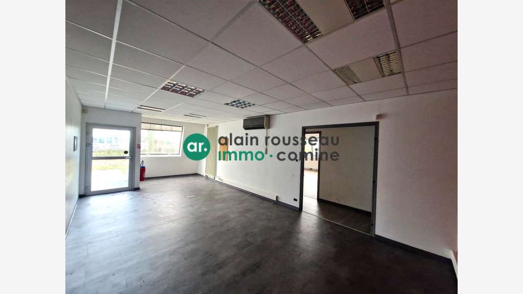 Local 490m² à louer à Angers Ouest / Beaucouzé
