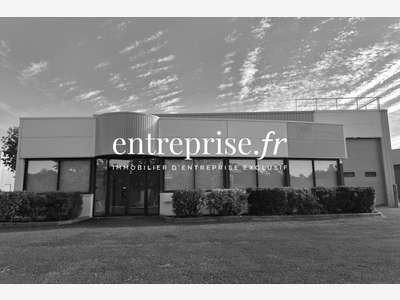 A louer local d'activité de 555m² à Beaucouzé